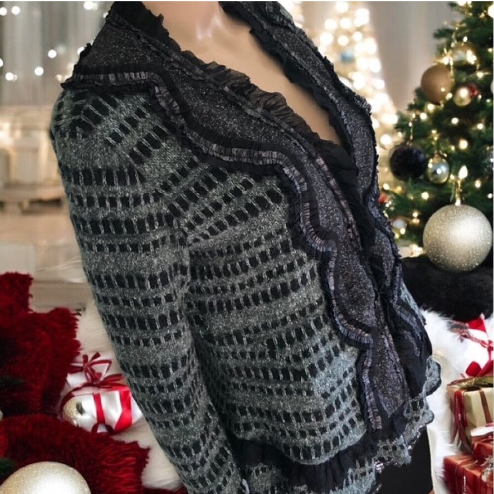 ARIS Wool Blend Contrast Ruffles Scalloped Placket Winter Knit Cardigan NEW Sz M